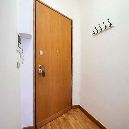 184 Apartment - Urban Convenience Near The Station Bari Exterior photo