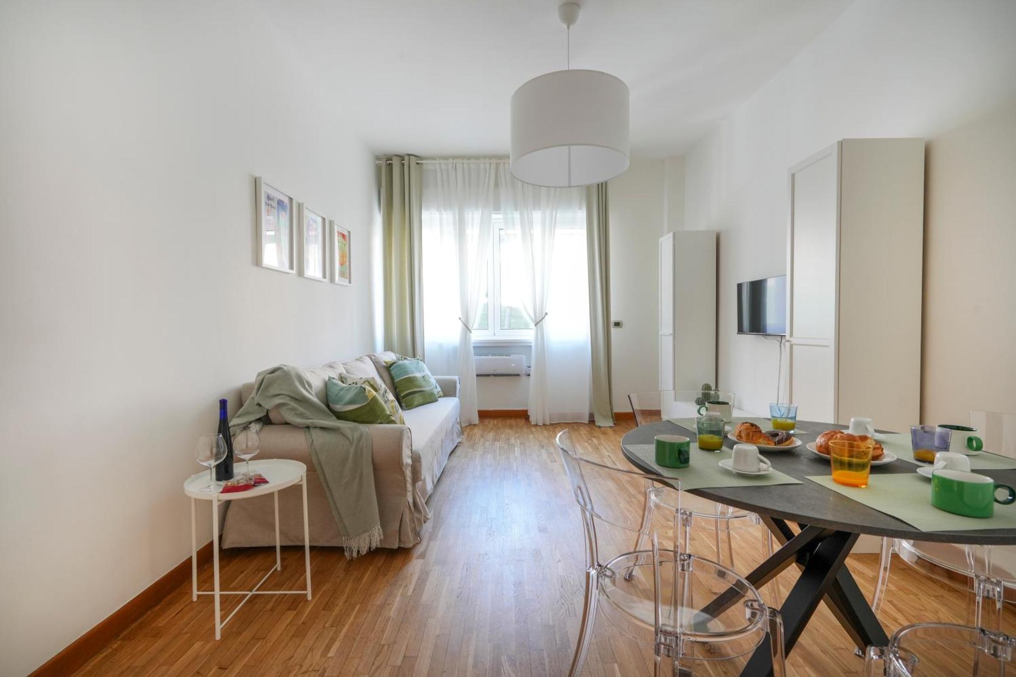 184 Apartment - Urban Convenience Near The Station Bari Exterior photo